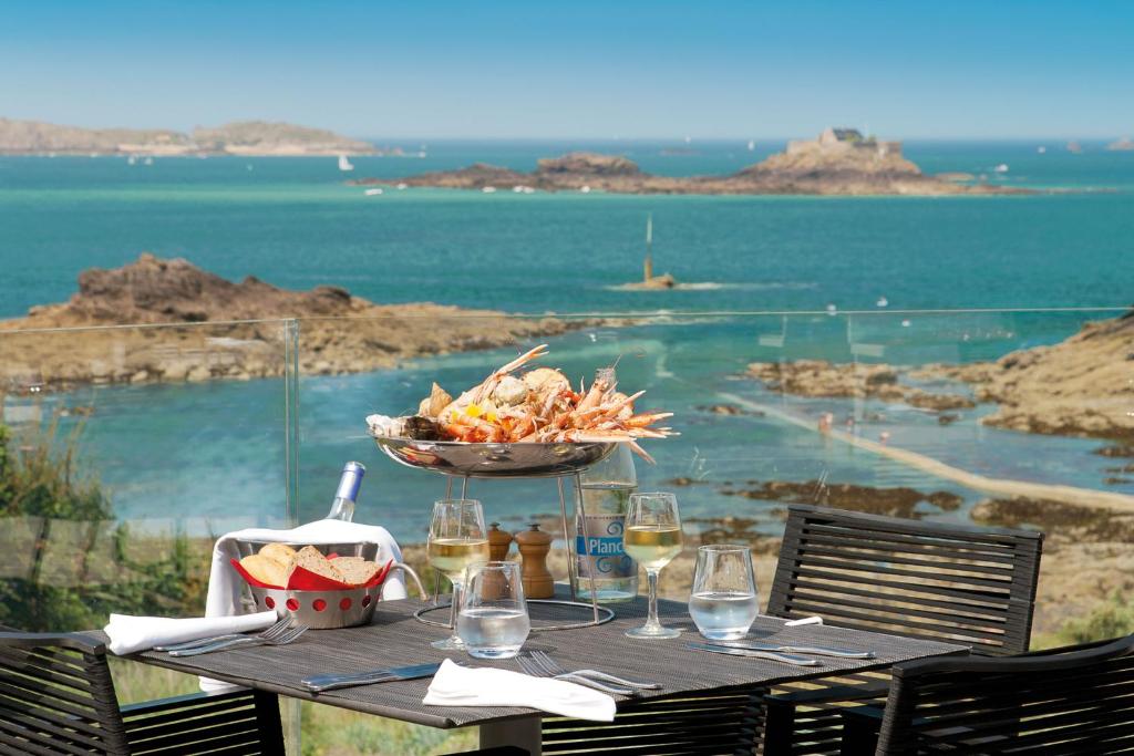 terrasse restaurant hotel emeria dinard